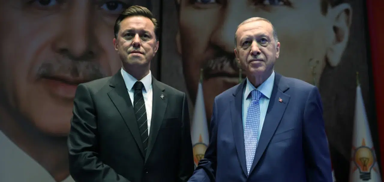İYİ Parti'den istifa eden Hatipoğlu, AK Parti'ye katıldı