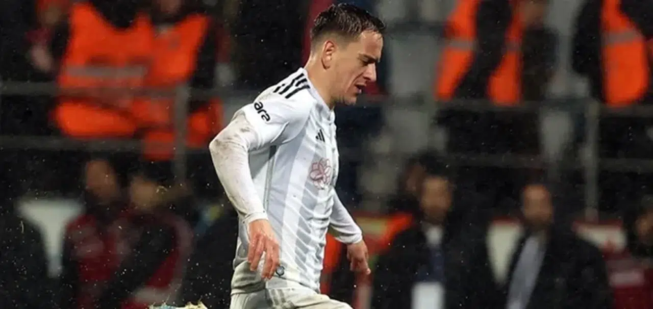 Beşiktaş'ta futbolcu Amir Hadziahmetovic TFF'ye bildirilen listede yer almadı