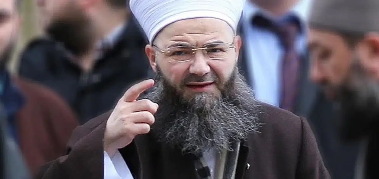 ‘Cübbeli Ahmet’ kalp krizi geçirdi