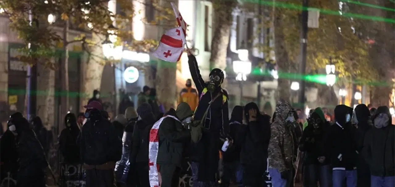 Tiflis'te AB yanlısı göstericiler polisin müdahalesi sonucu dağıldı