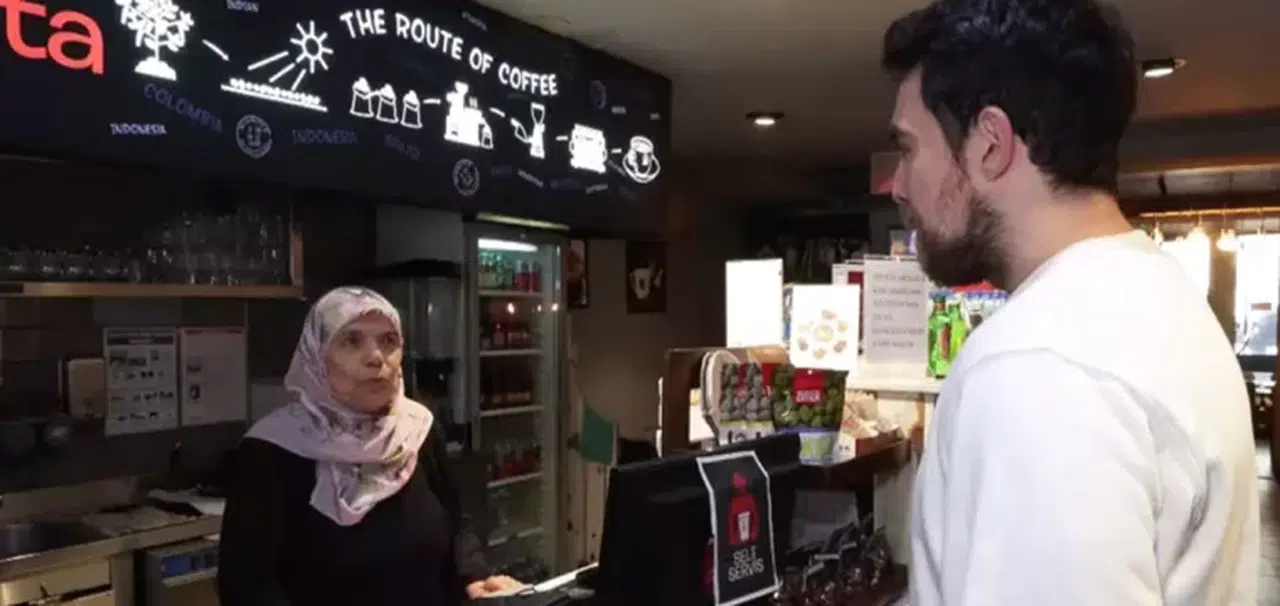 70 yaşındaki 'Barista teyze' gençlerin ilgi odağı oldu