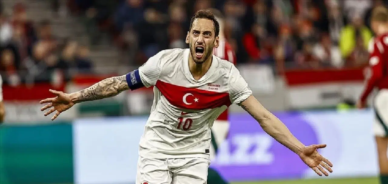 Hakan Çalhanoğlu, A Milli Takım'da en golcü oyuncular listesinde 4. sıraya yükseldi