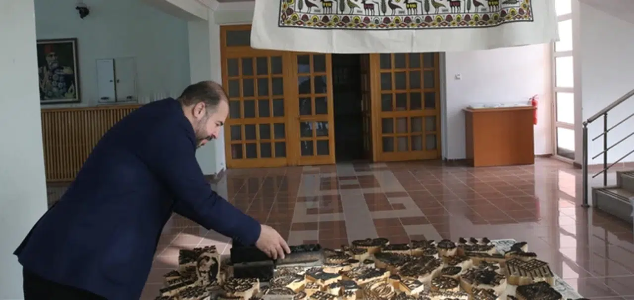 Kaybolmaya yüz tutan 600 yıllık Tokat yazmacılığı gelecek nesillere aktarılıyor