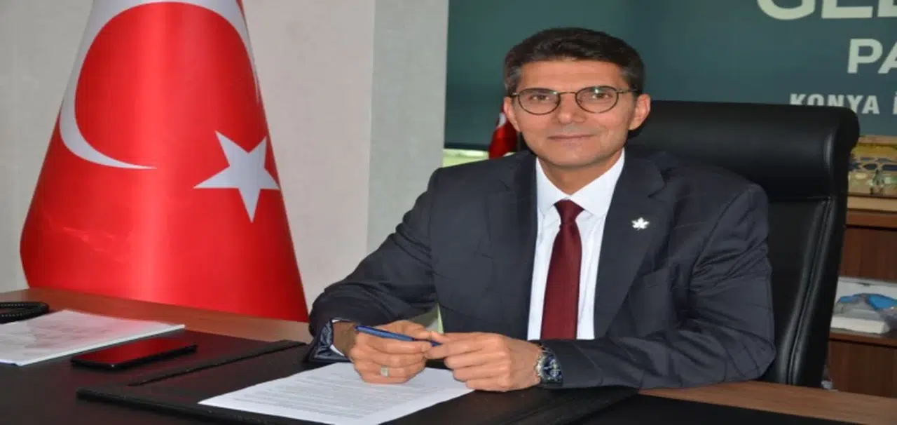 AK Parti'ye geçen Ekici'ye sert sözler: " O kadar herifsin; niye yorumu kapatıyorsun!"