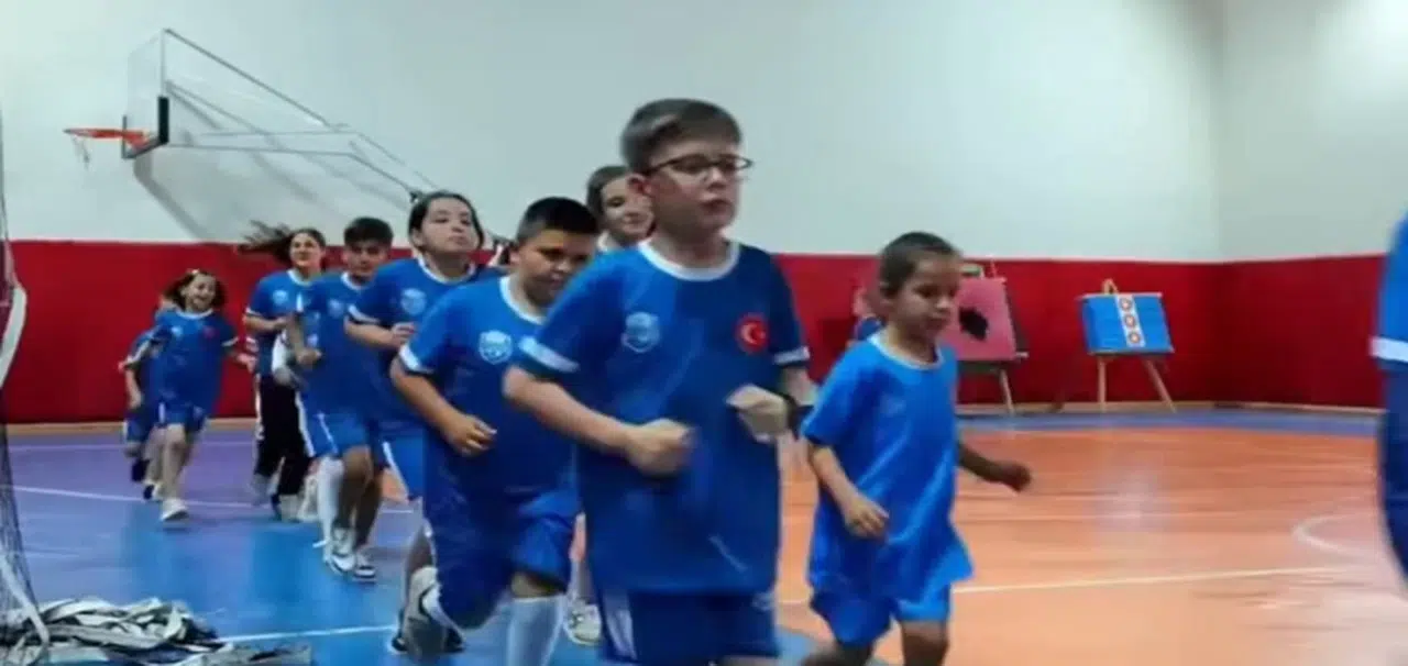 Konya'da genç basketbolcular sahada!
