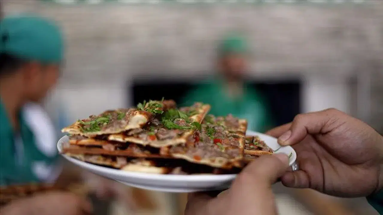 Konya'daki etliekmek lokantası bakanlığın kara listesine girdi!