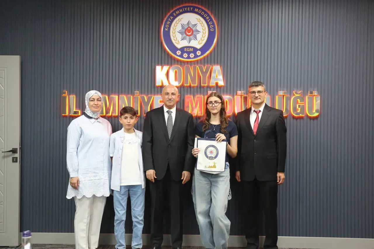 Müdür Yüksek, YKS ve LGS’de başarı yakalayan öğrencilerle buluştu