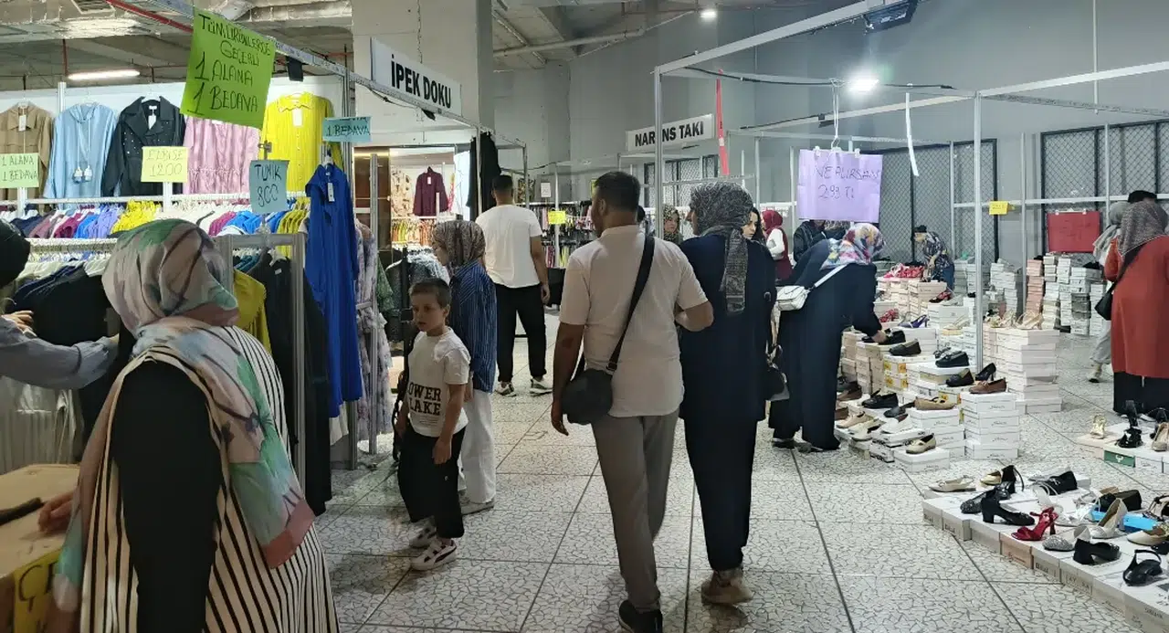 Konya’da alışveriş çılgınlığı: Konya buraya akın etti!
