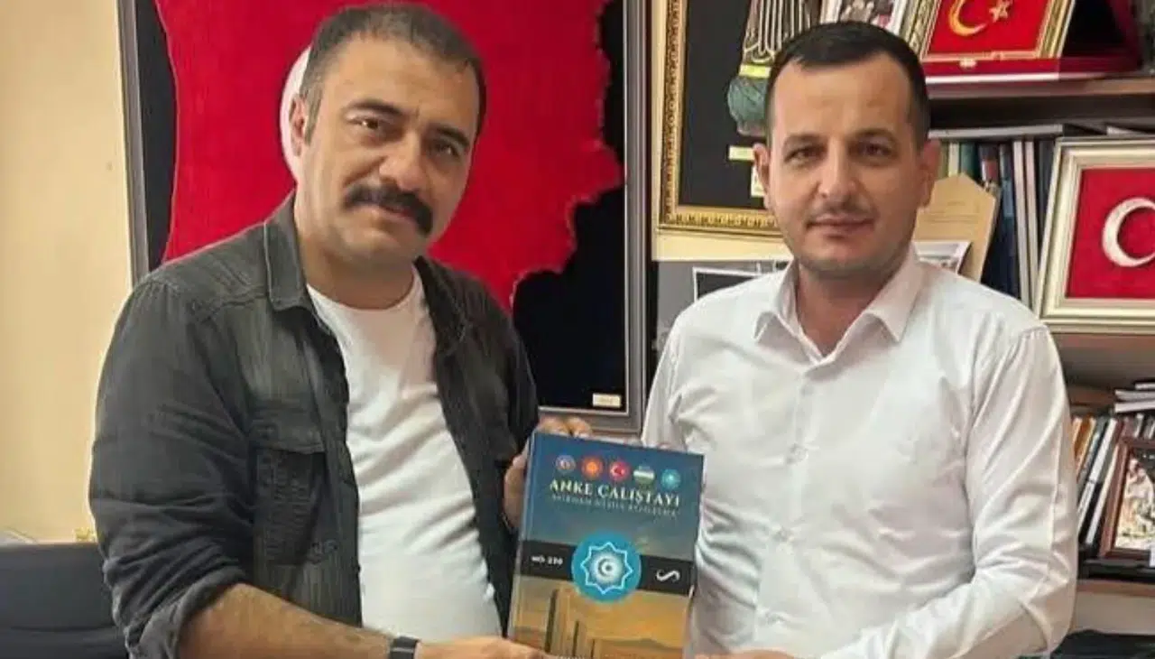 İKİ GÖNÜLDAŞ BİR ARADA