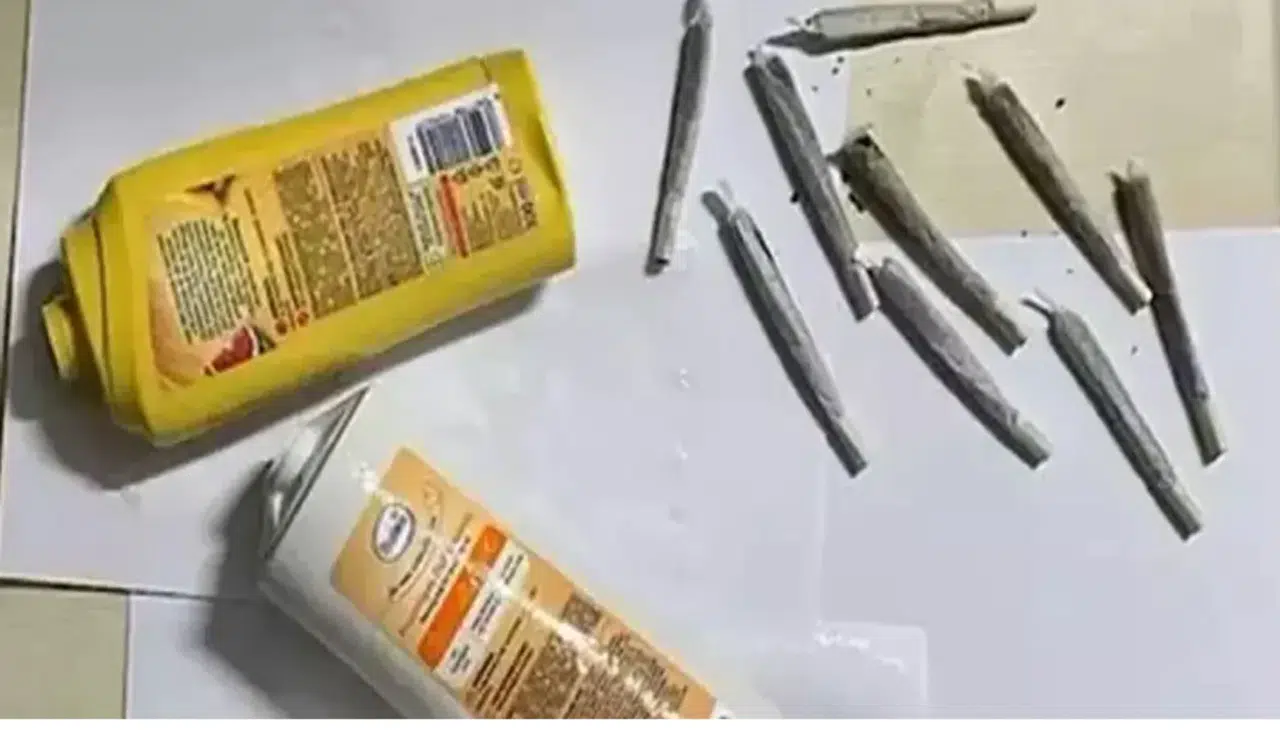 Şampuan kutularından esrar çıktı