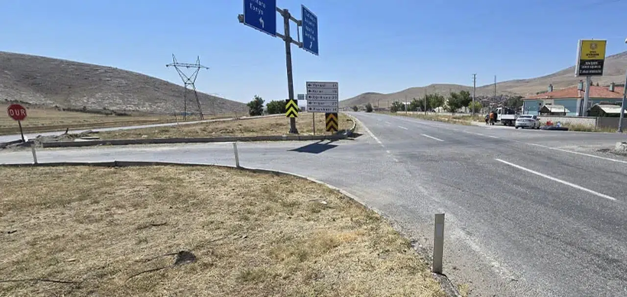 Yavaşlı Kavşağında sinyalizasyon çalışması başladı