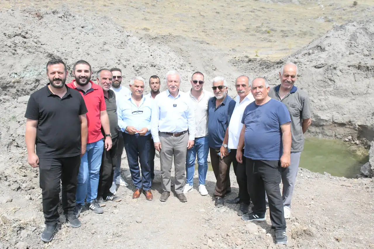 Konyalı Başkan mahalle sakinleriyle buluştu, sorunlarını dinledi!
