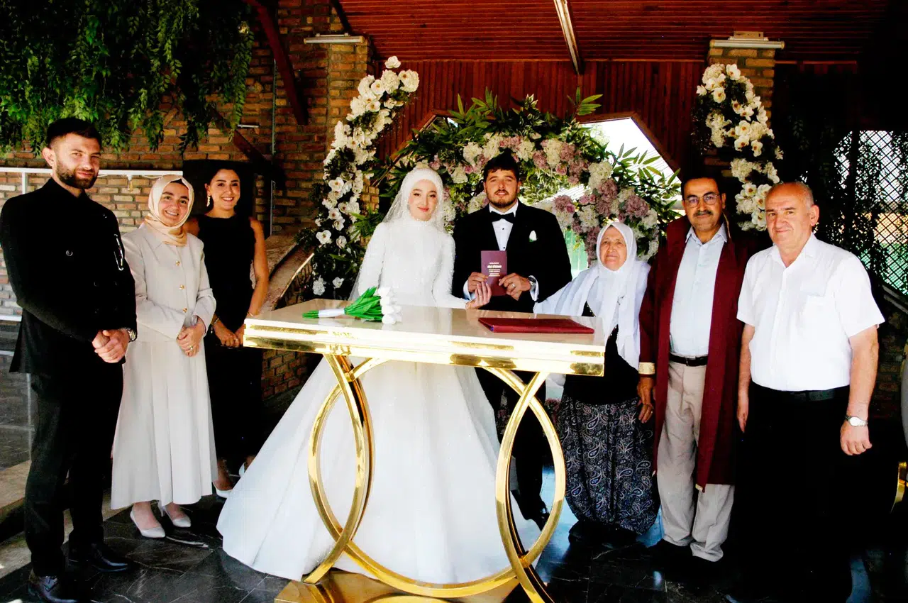 Ayşe ile Eray Mutluluğa ‘Evet’ Dediler