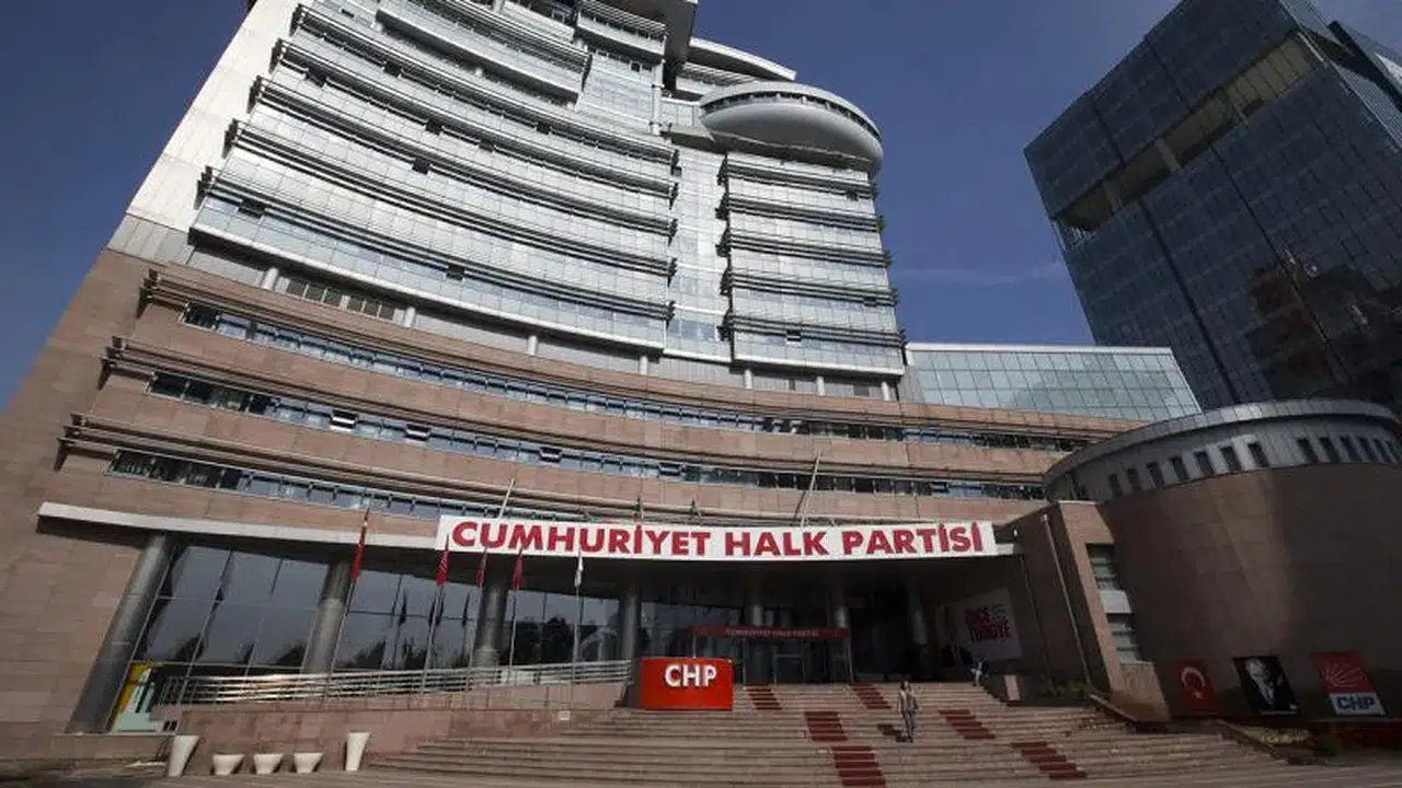 CHP İstanbul kongresi skandalı: 750 bin TL teklif iddiası iddianamede yer aldı!
