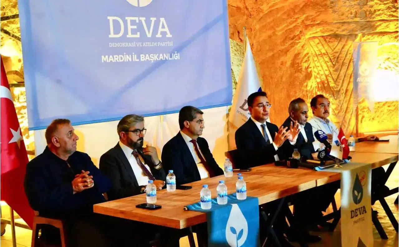 Babacan ve Konyalı Karaca saha çalışmalarında!