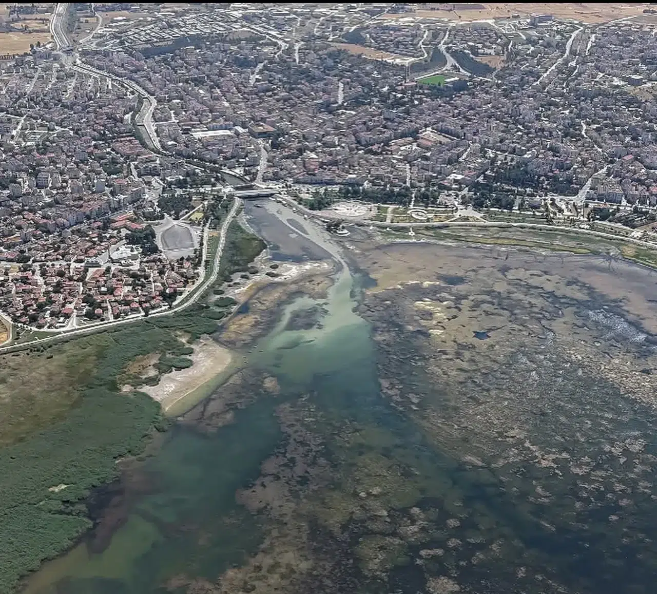 Konya'nın o gölünde su seviyesi kritik seviyenin altına düştü!