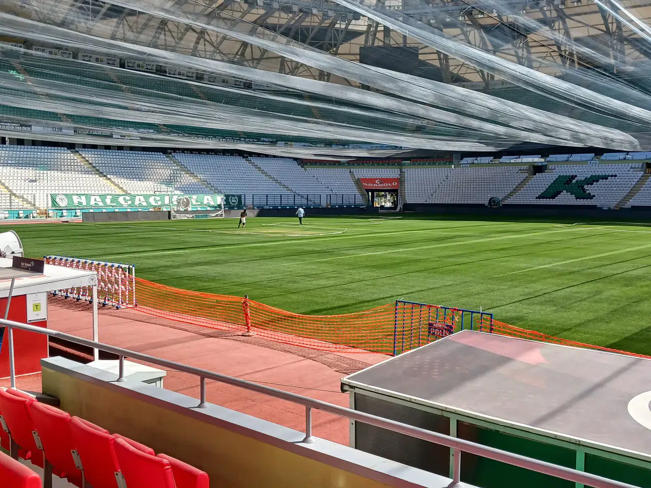 Büyükşehir Stadyumu İspanya maçına hazırlanıyor