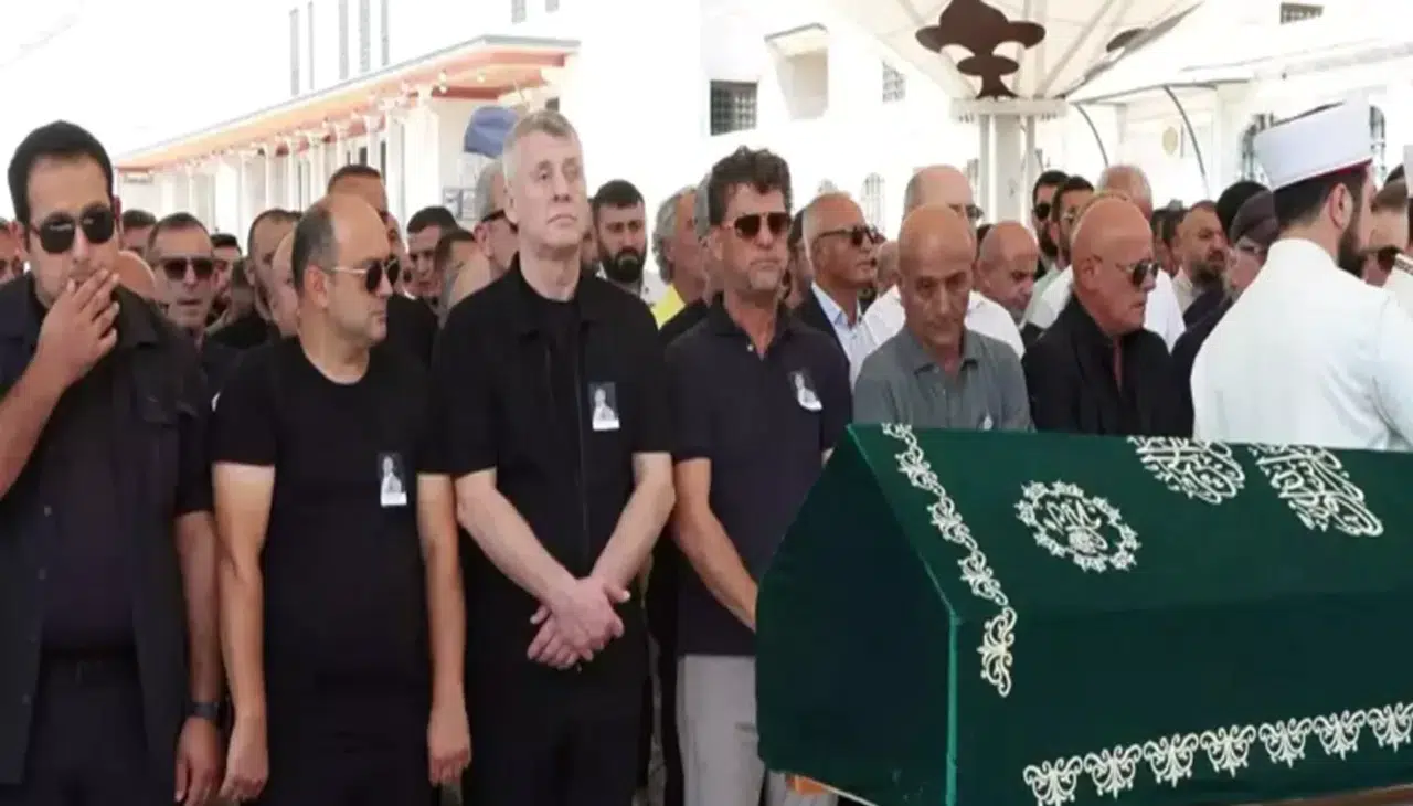 Metin Şentürk'ün kardeşi Bayram Şentürk toprağa verildi