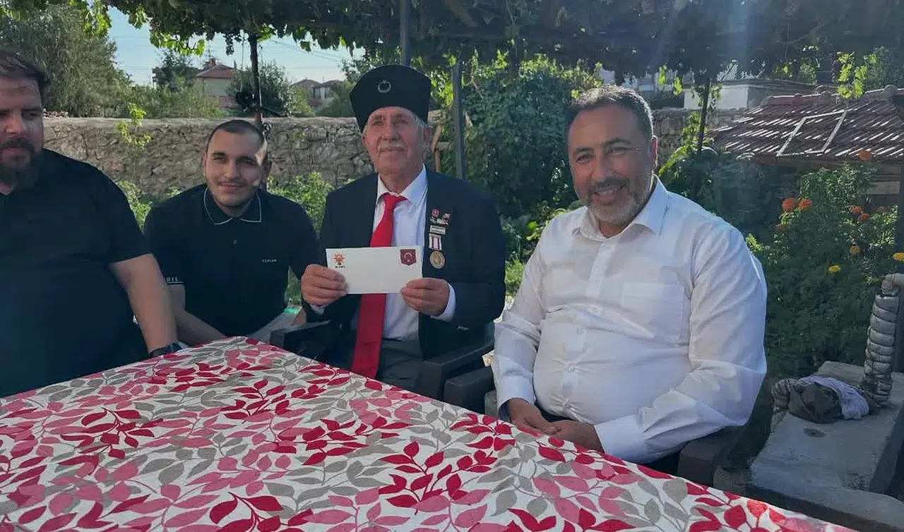 Konya Vekili Cumhurbaşkanı Erdoğan'ın mektubunu ulaştırdı!