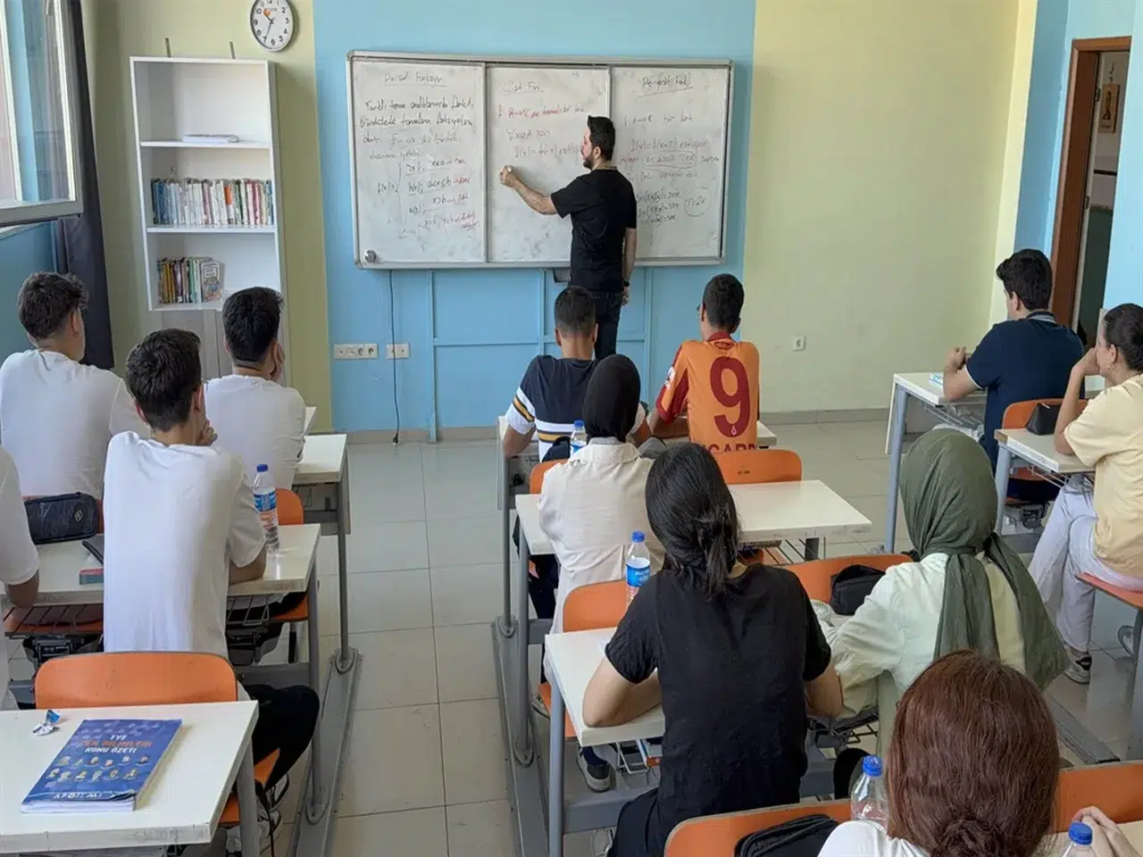 Öğretmen ve öğrenciler yaz tatilinden feragat ediyor
