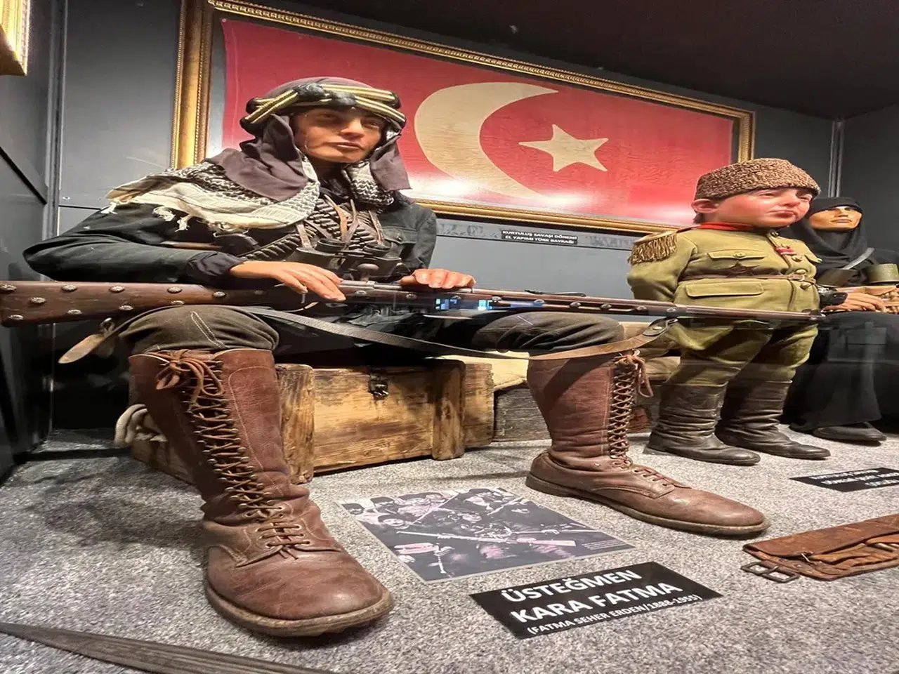 Erzurum’da kadın kahramanlar sergisi açıldı