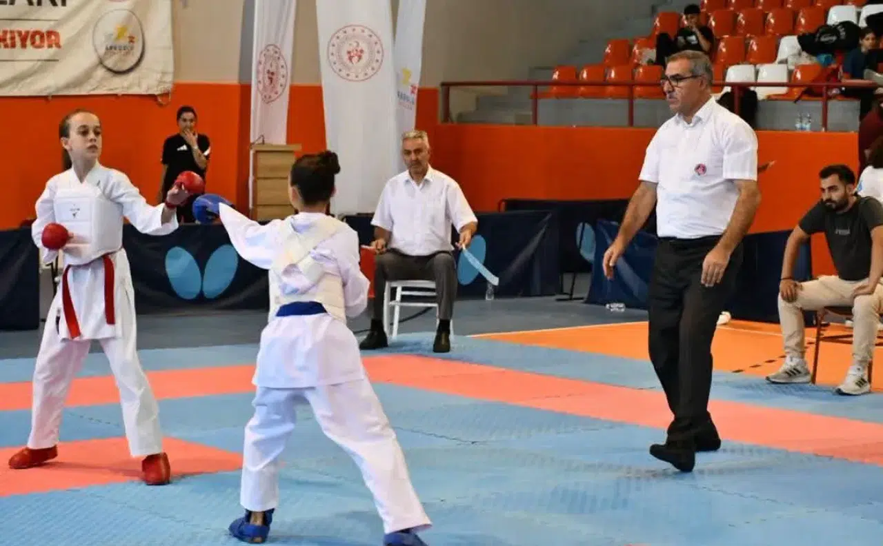 Konya'da final günü: Sporcular ter döktü!
