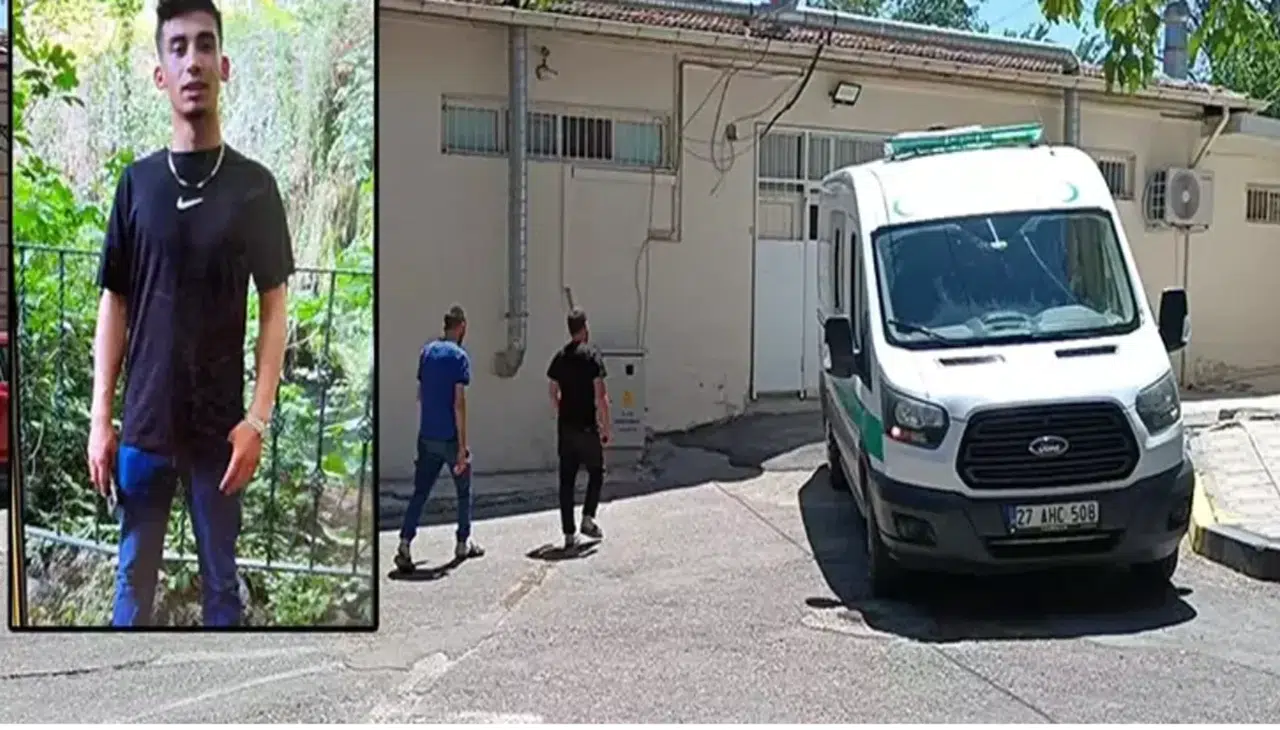 Husumetlileri tarafından parkta bıçaklanarak hayatını kaybetti