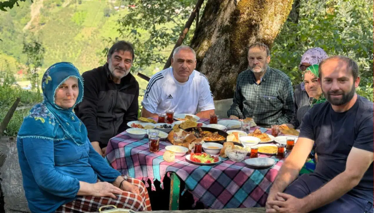 Ünal Karaman: “Cennet vatanımızın kalbinde gönül sofrasındayız”
