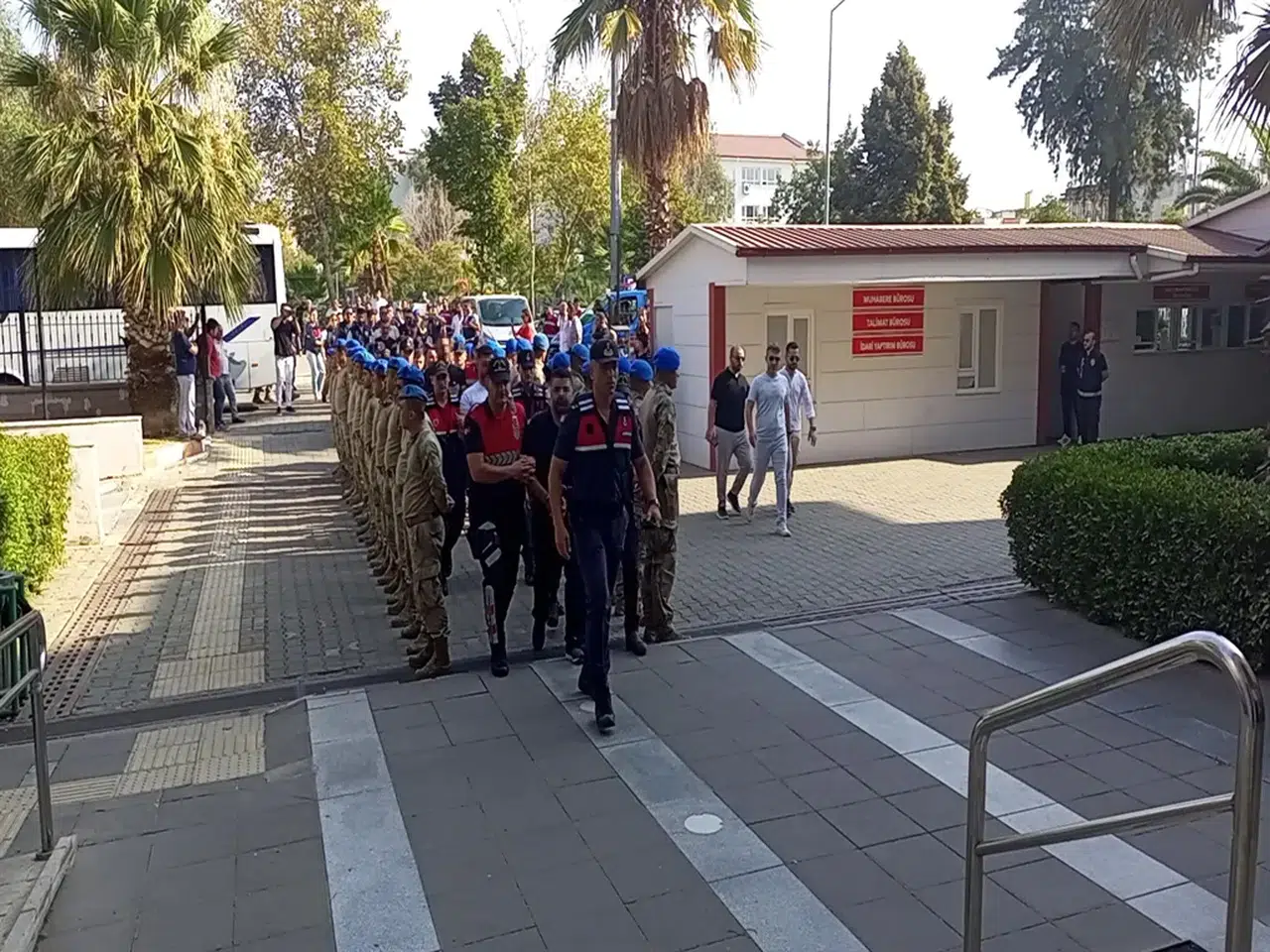 Aydın merkezli 'Dallas Çetesi' operasyonu: 13 tutuklama