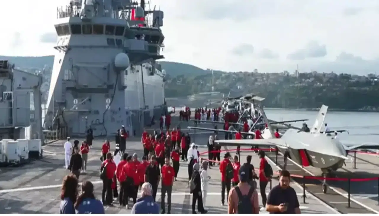 TCG Anadolu 'Mavi Vatan Boğaz Geçişi' için demir aldı