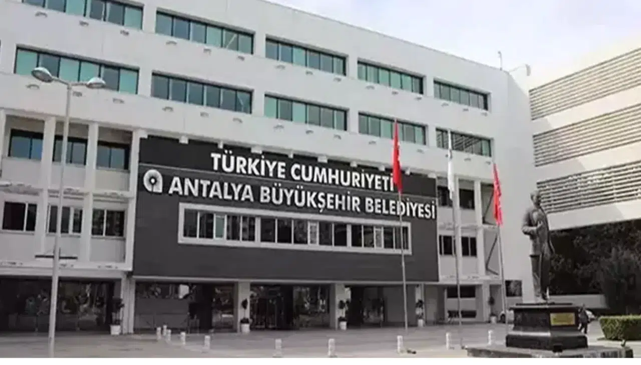 Antalya Büyükşehir Belediyesine yönelik "rüşvet" soruşturmasında 20 gözaltı