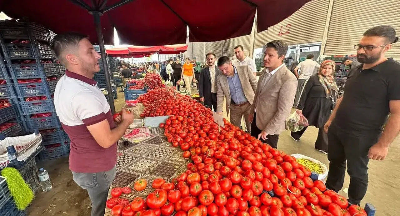 Binkonut Semt Pazarı’na sürpriz ziyaret