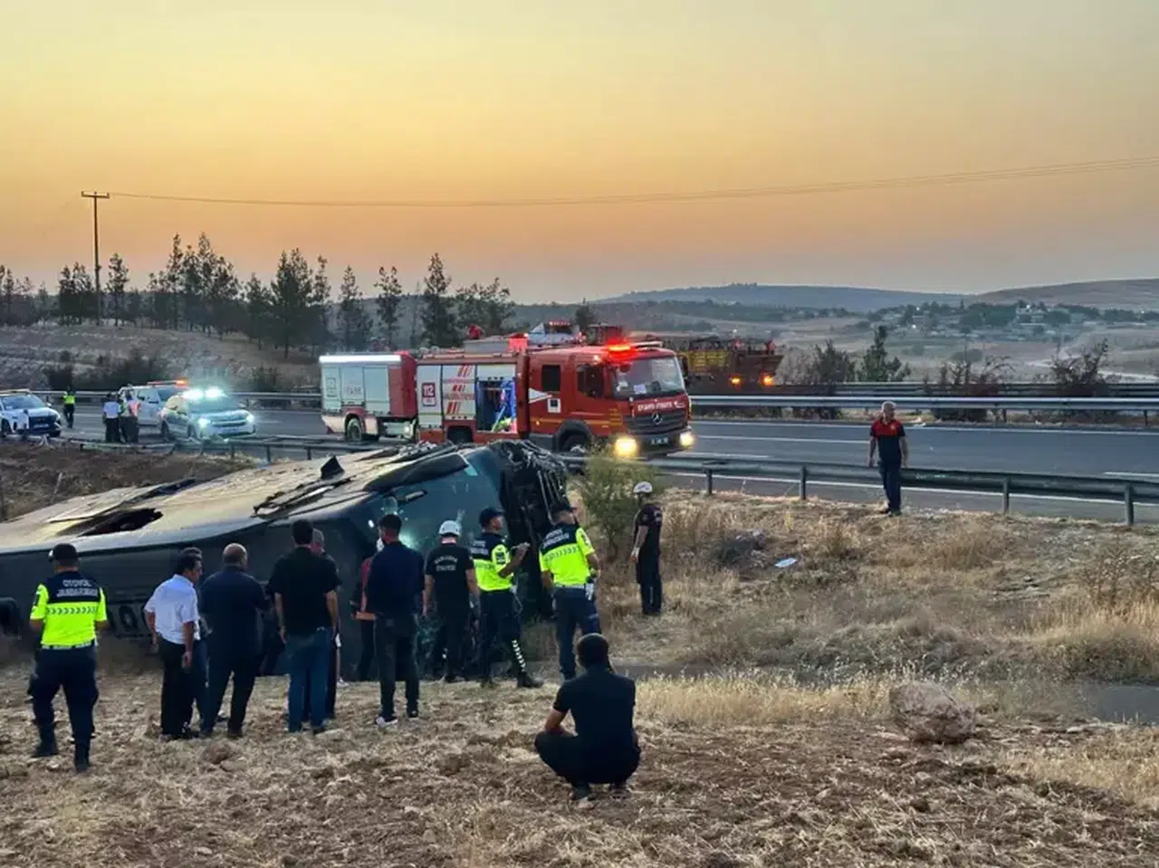 Yolcu otobüsünde korku dolu anlar: 27 yaralı var!