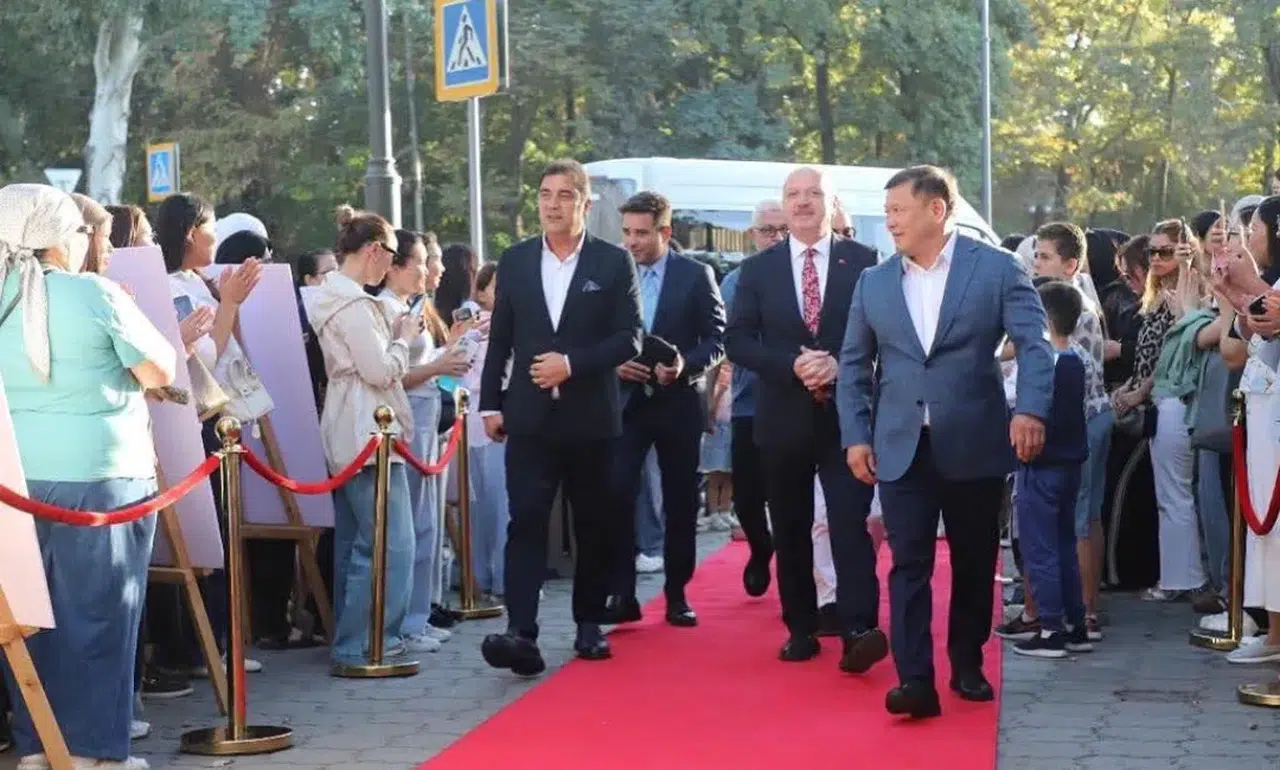 Konya Vekili Ünal Karaman Türk dünyasının kültür buluşmasına katıldı