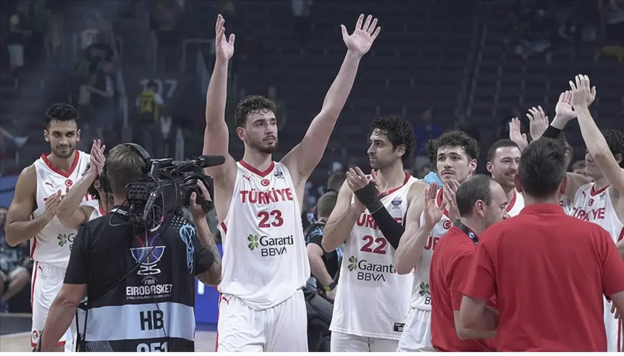 A Milli Erkek Basketbol Takımı'nın çeyrek finalindeki rakibi Polonya oldu