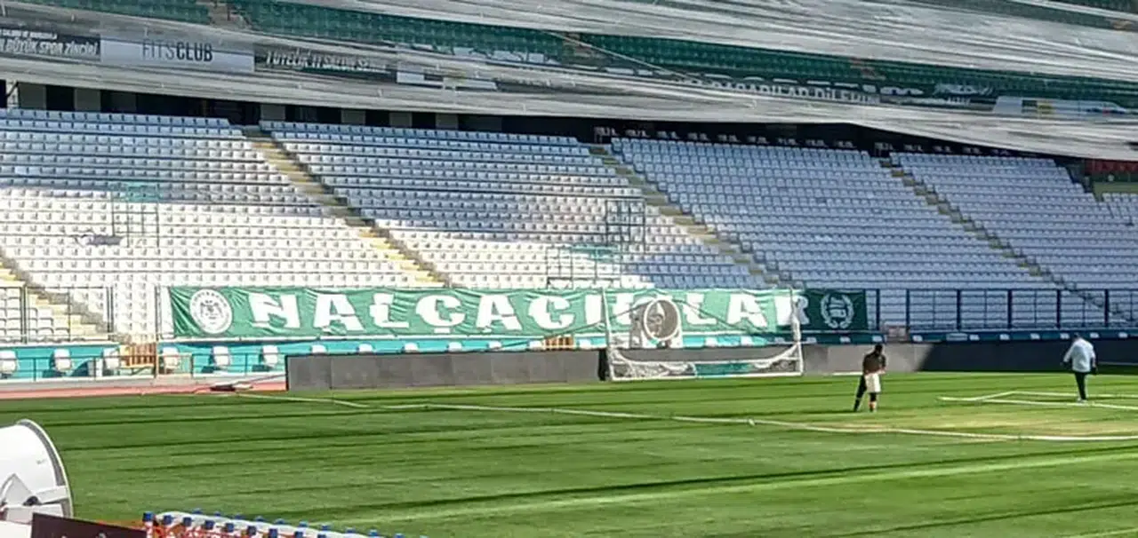Konyaspor kombine satışında zirveye oynuyor