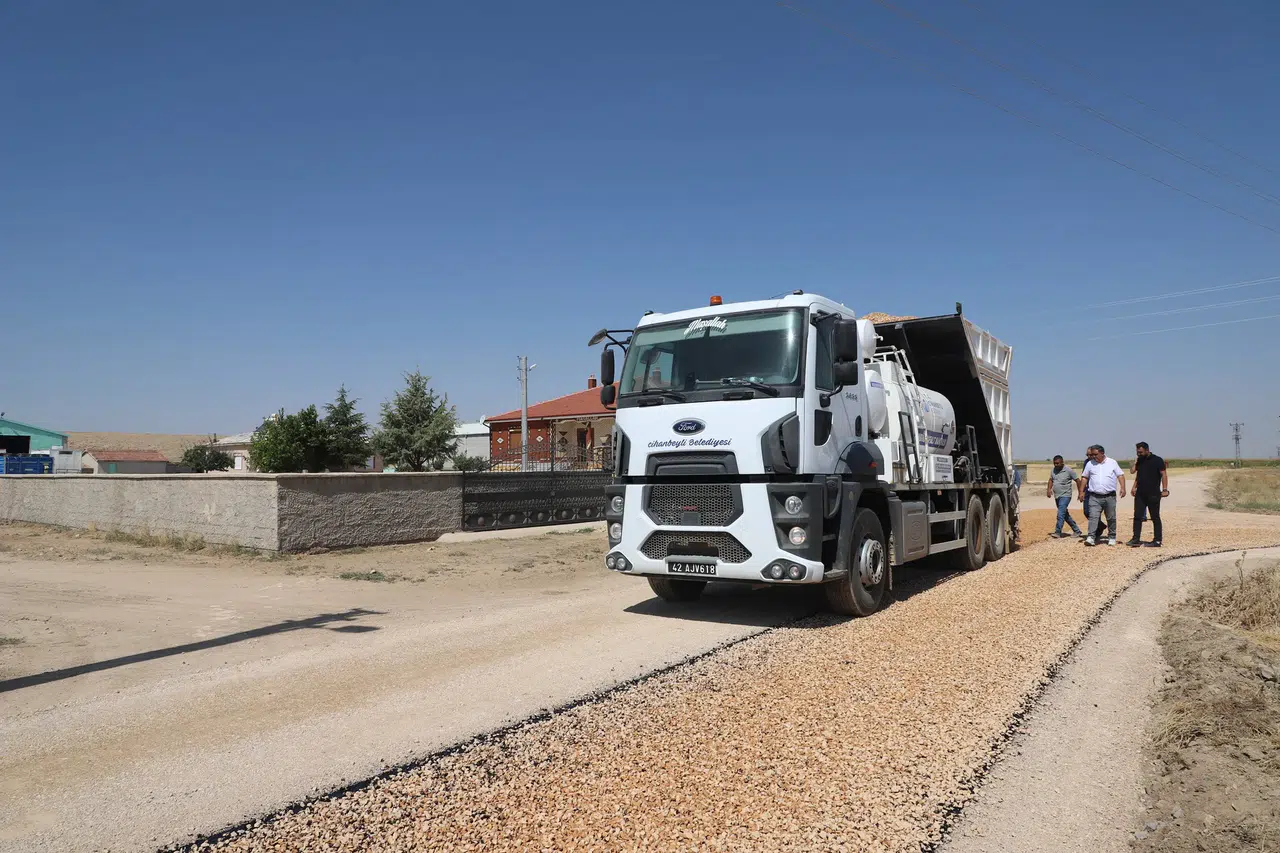 Konya'da yol devrimi: Mahalle karış karış asfaltlandı!