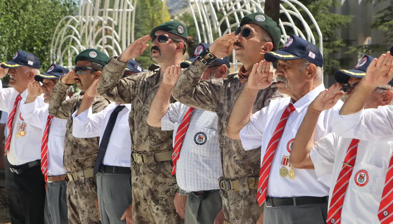 Beyşehir'de şehitleri anma programı düzenlendi