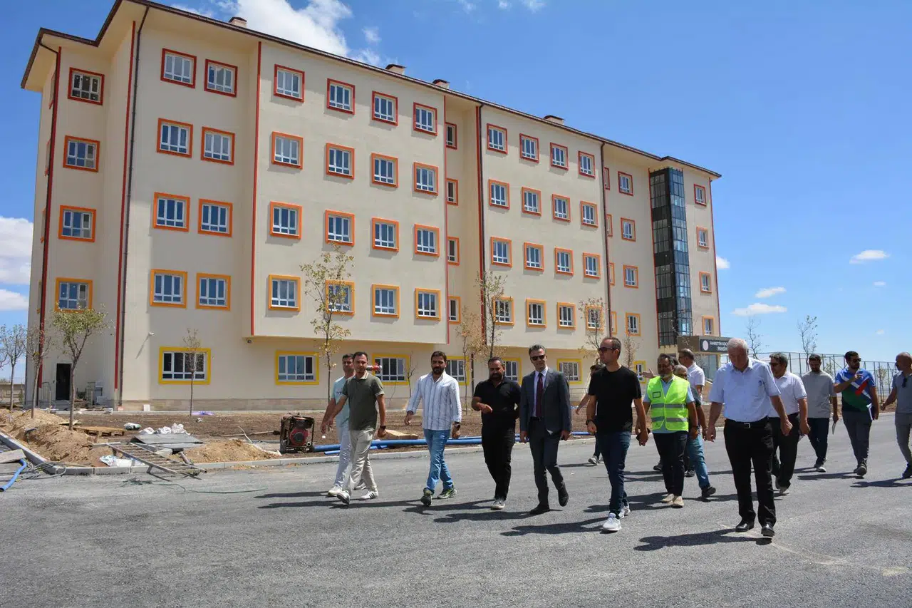 Konya'nın yeni Fen Lisesi eğitim-öğretim yılına hazır!