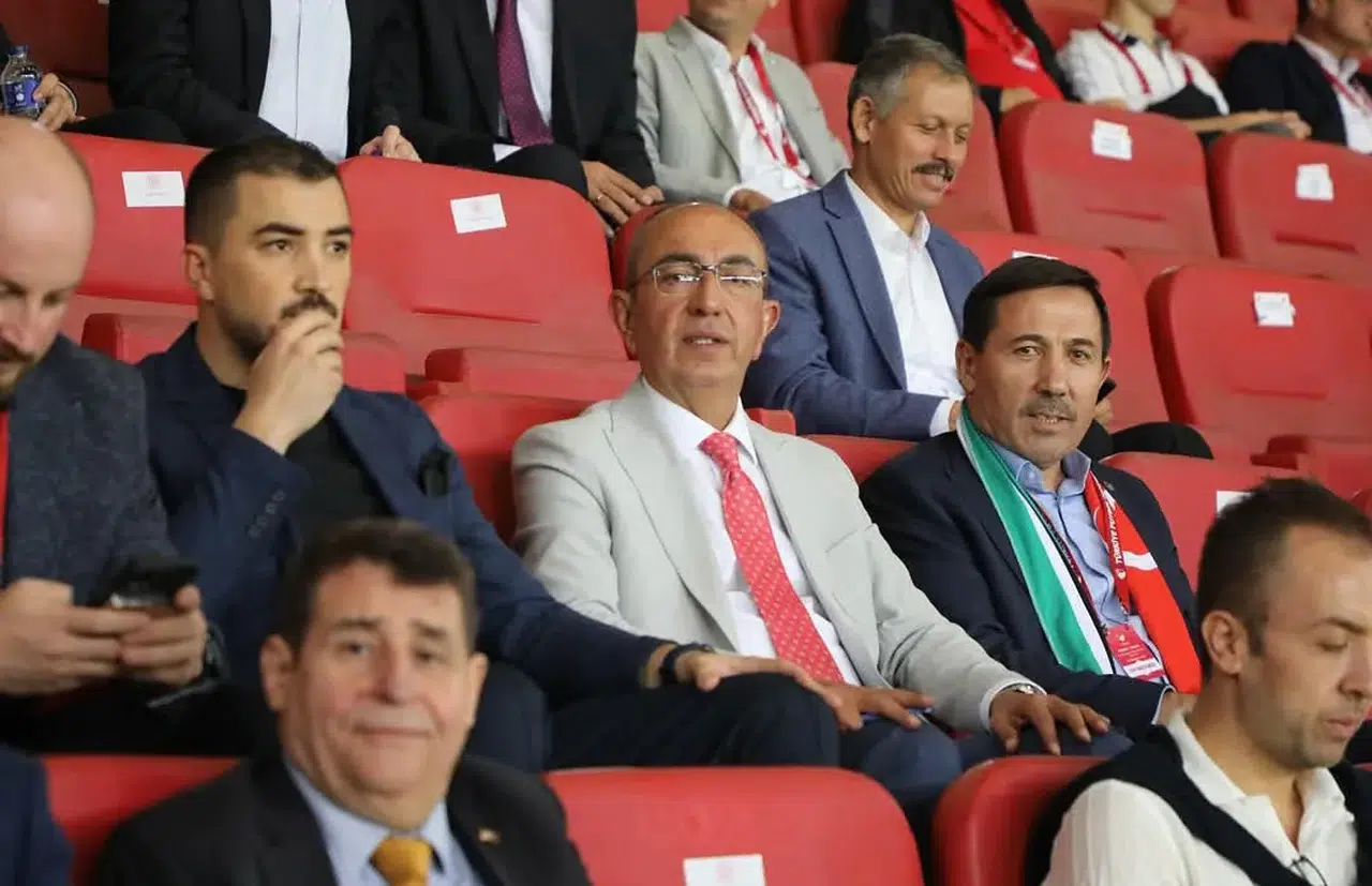Konya’da Millî maç heyecanı: Konya protokolü tek yürek oldu!