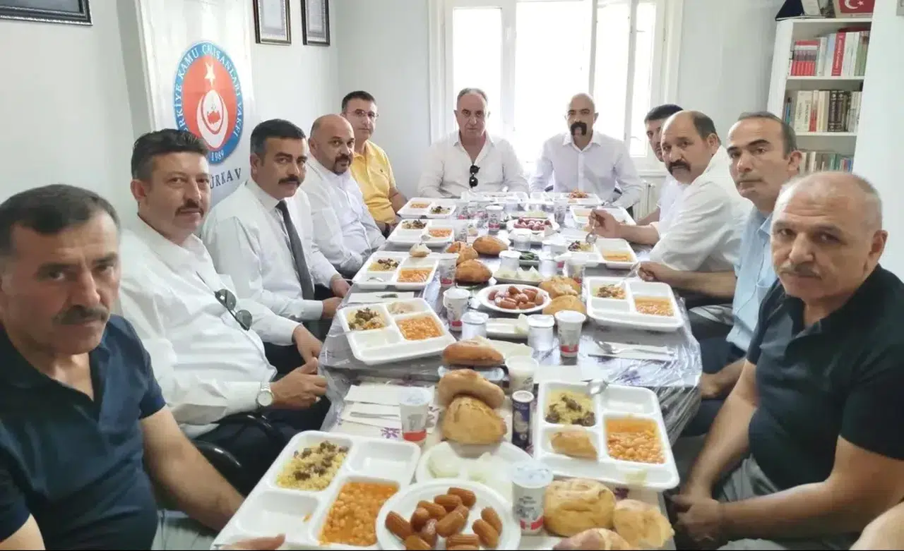 MHP yönetimi TÜRKAV’ın etkinliğinde buluştu