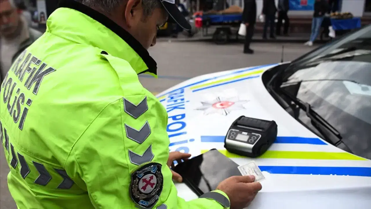 Polisten kaçan alkollü sürücüye 1 milyon TL para cezası