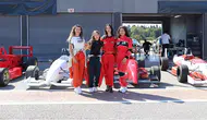 Otomobil yarışmaları şampiyonu kadın pilot, hemcinslerini yarışlara hazırlıyor