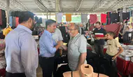 Konya'nın genç vekili sahada: Notlarını aldı!