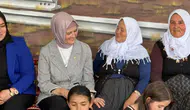 AK Partili Göka üreten kadınlarla buluştu