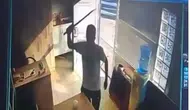 Taksi durağına kılıçlı saldırı: Görevli yaralandı