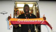 Wilfried Singo, Galatasaray için İstanbul'da