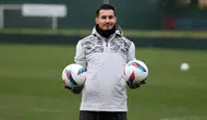 Trabzonspor, kaleci Uğurcan Çakır'ın Galatasaray'a transferini duyurdu