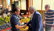 AK Parti'den pazar çıkarması: Kalfalar'da vatandaşla tek tek görüştüler!