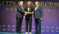 ‘Yılın spor insanı’ eski futbolcu Mesut Özil seçildi